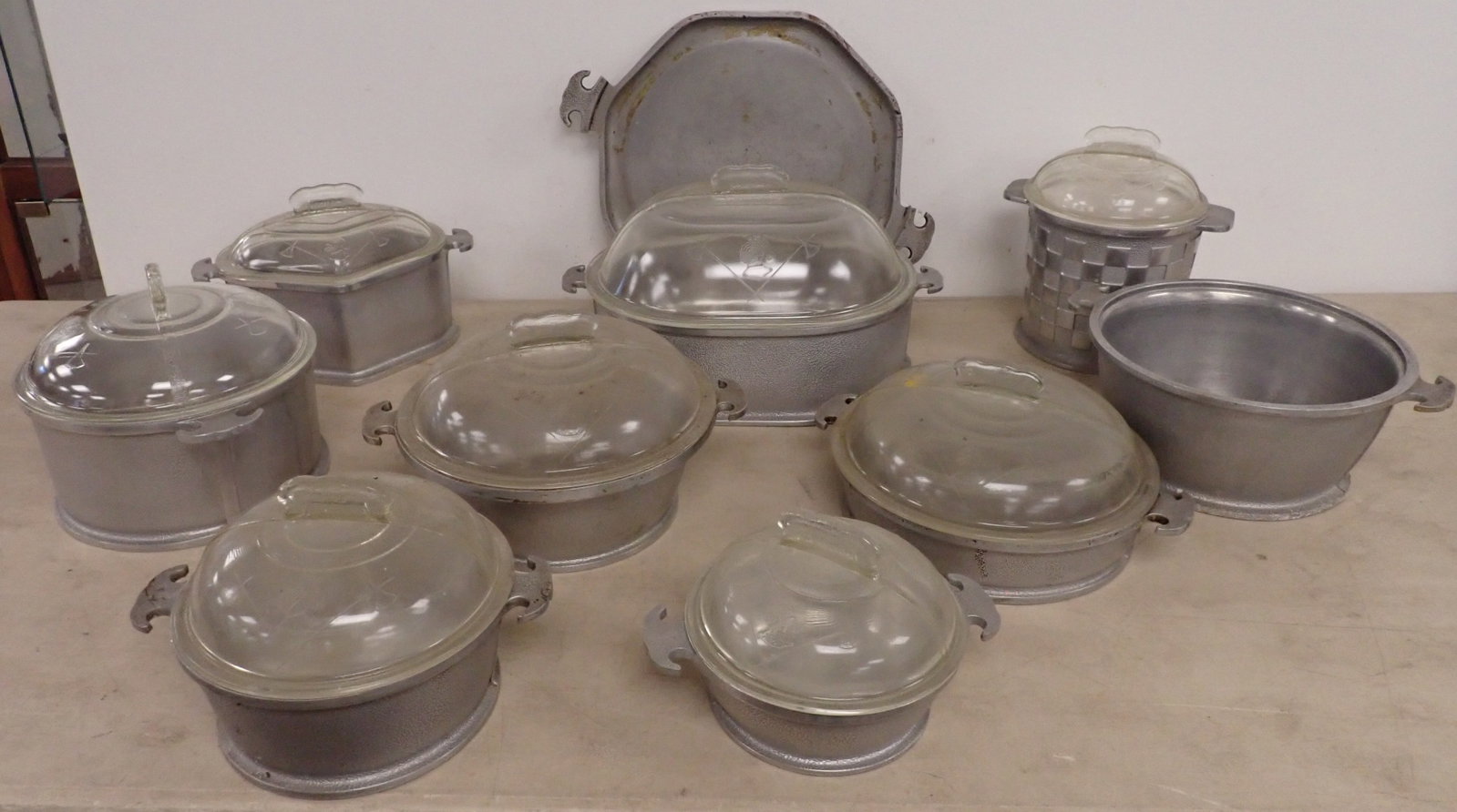 Guardian Service Dutch Ovens , Roaster , Ice Bucket , & Misc: NO in house shipping !