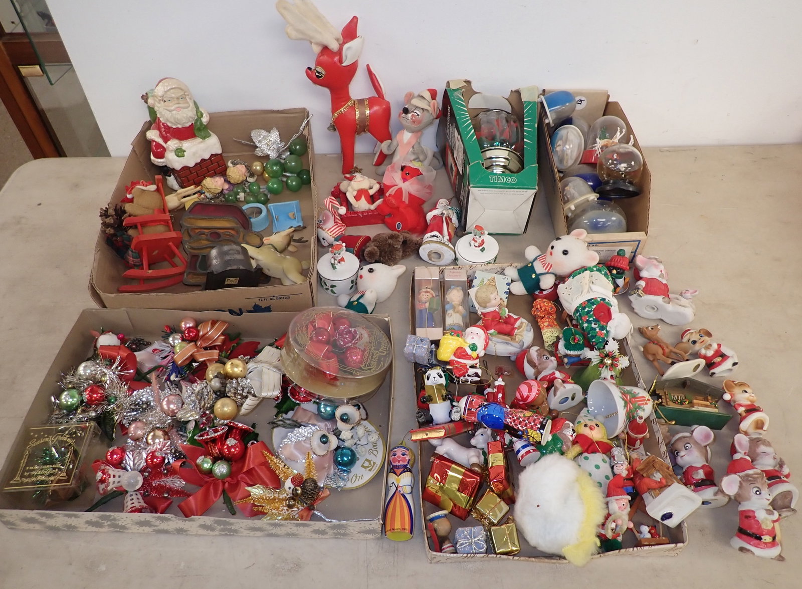 Christmas Decorations & Ornaments (1 of 6)