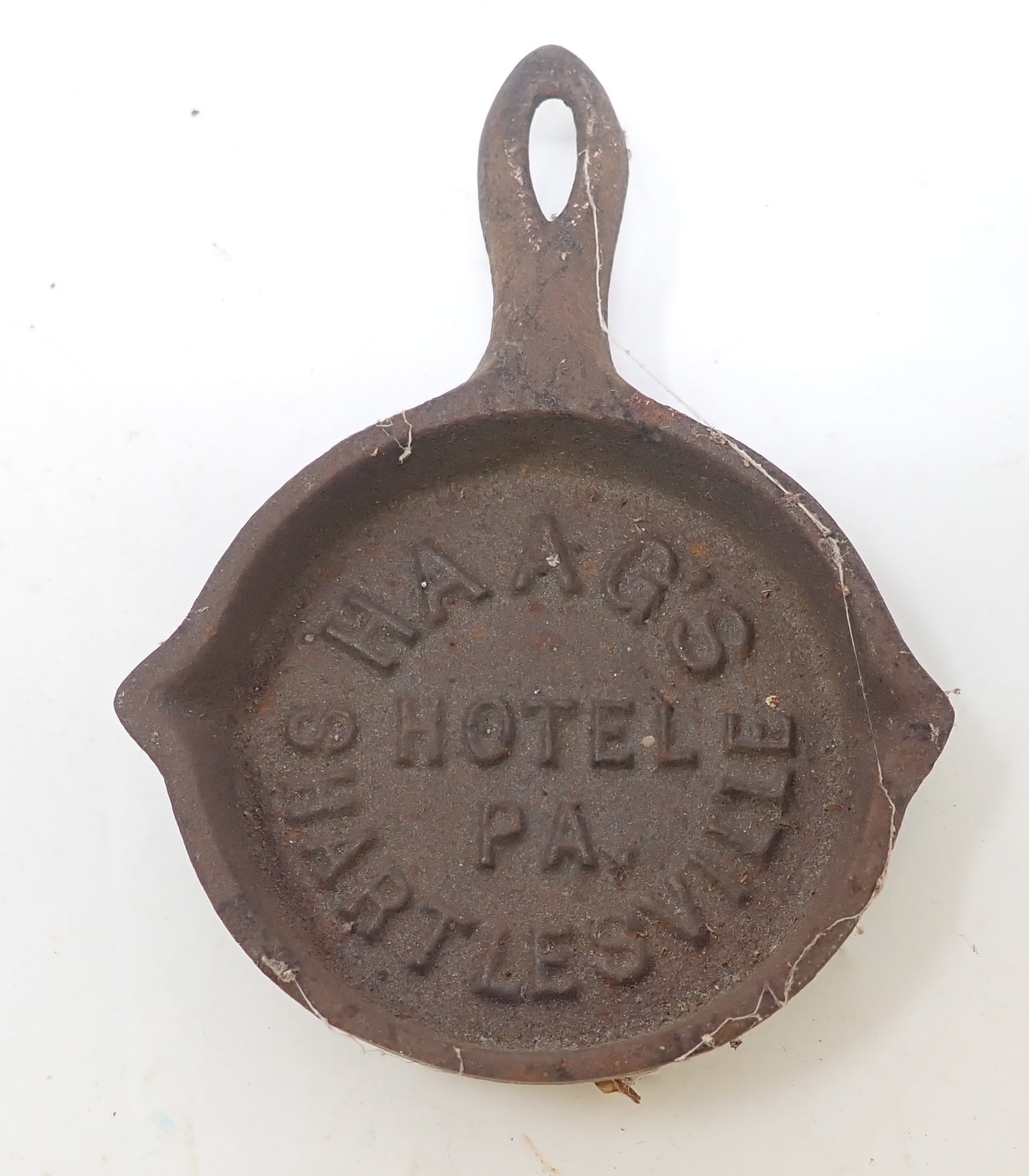 Haag's Hotel Shartlesville Pa Dutch Dinner Ashtray (1 of 2)