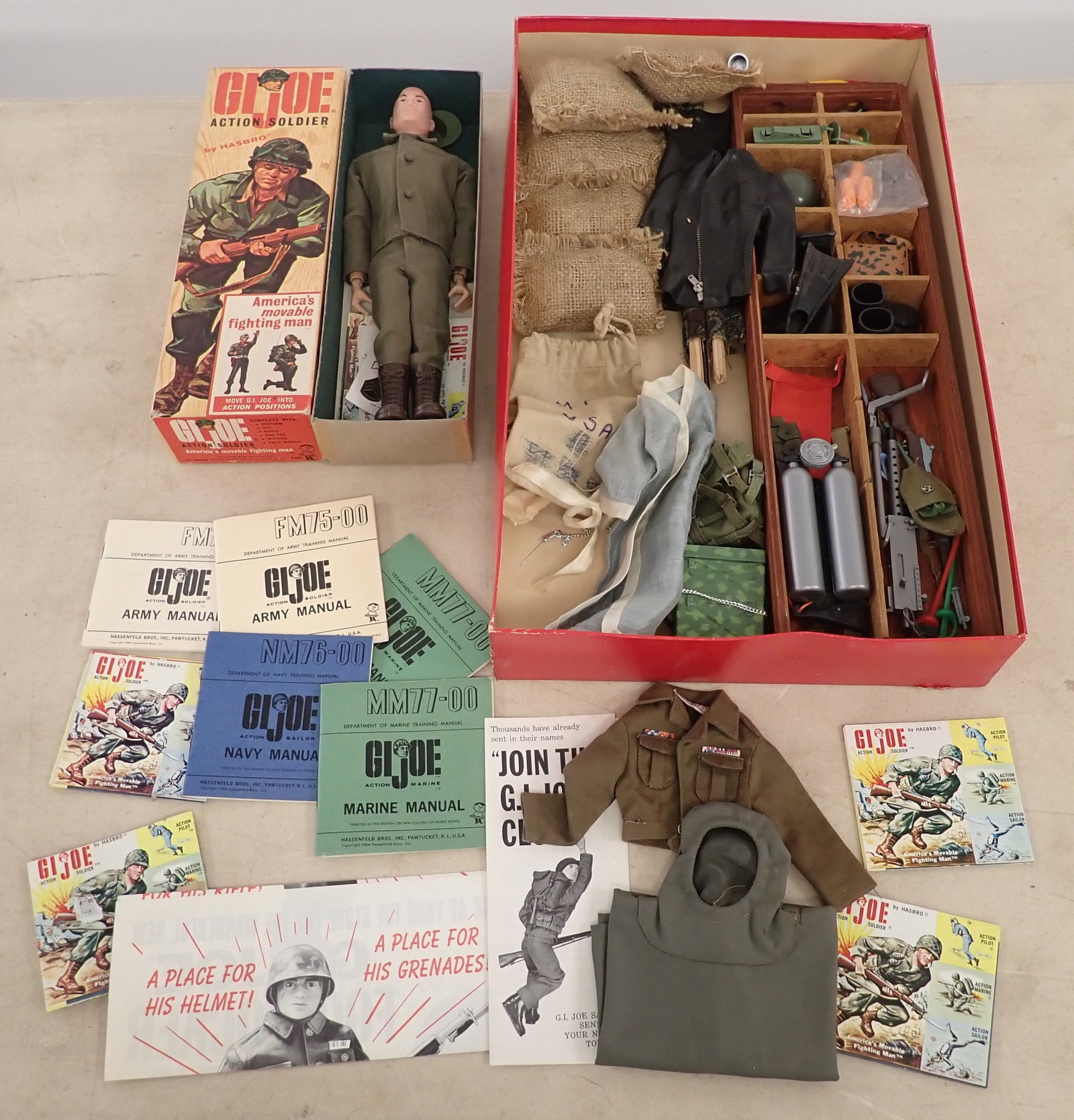 Gi Joe 7500 Action Soldier , Manuals , Clothing , Accessories: Shipping available