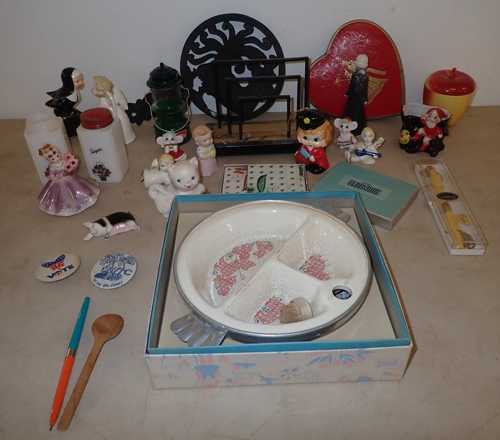 Vintage Figurines , Shakers, Letter Holder, Candy Container: NO in house shipping !