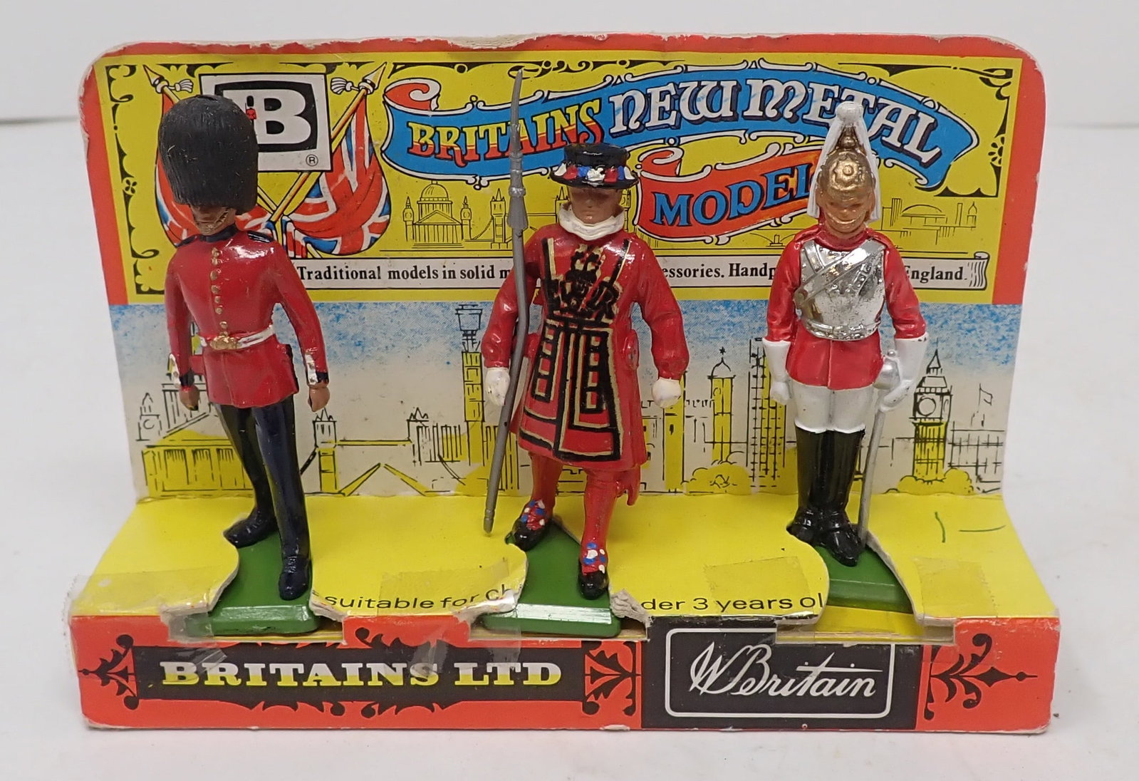 Britains E17 Soldiers: Approx 2 3/4" tall. Shipping available