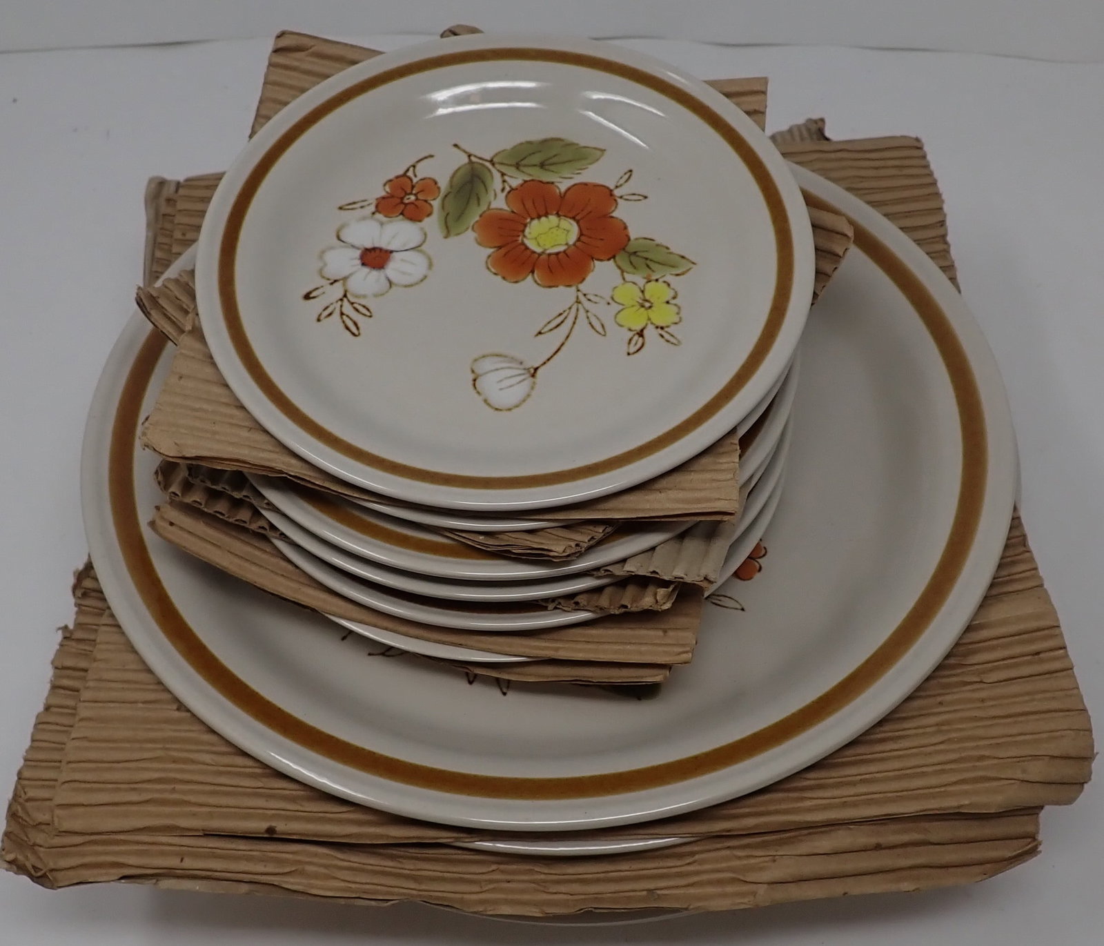 12 pcs Mountain Wood Collection Trellis Blossom (1 of 3)