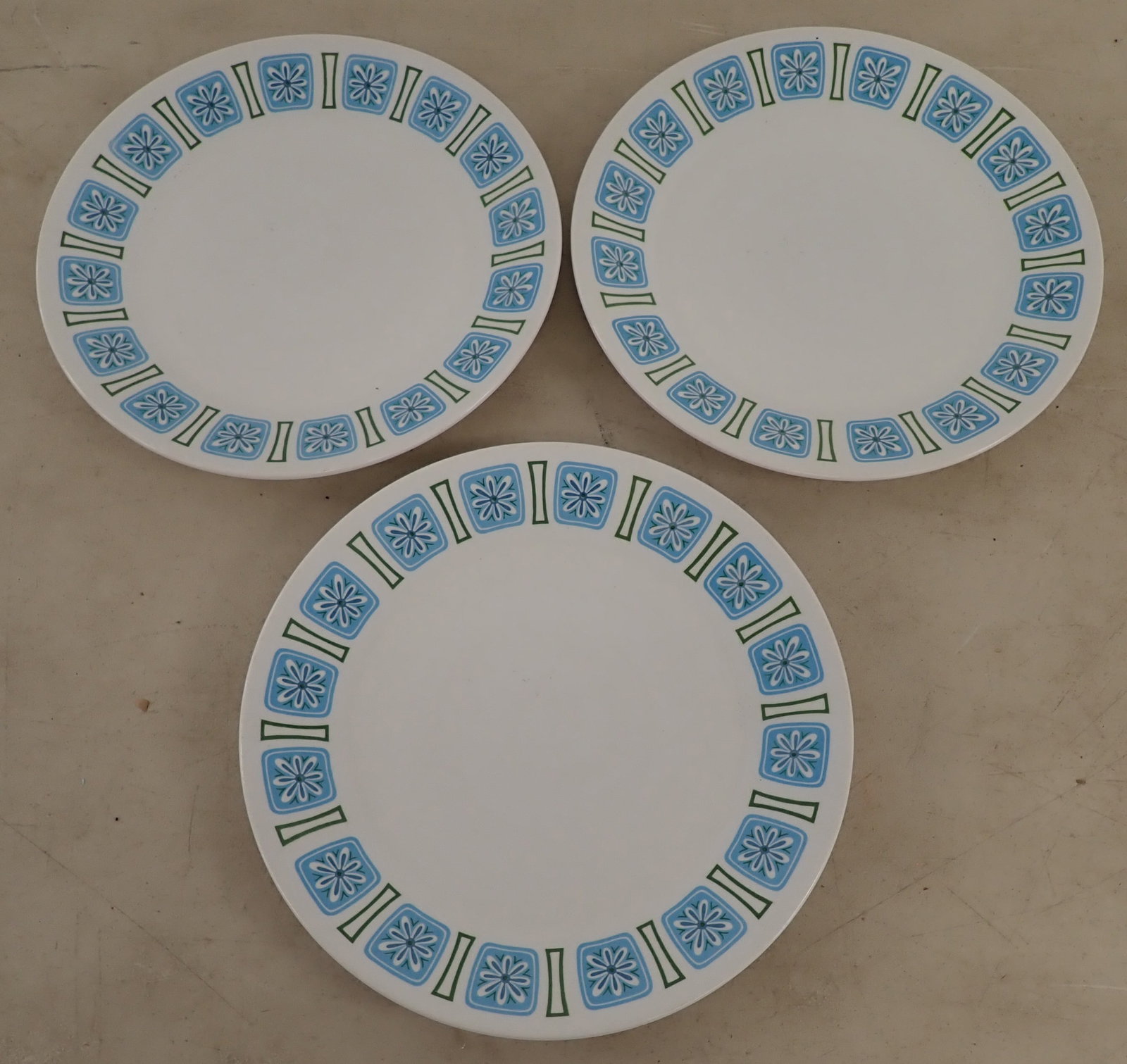 3 Stylehouse Ironstone Nordic Plates: Approx 10 5/8" in diameter . Shipping available