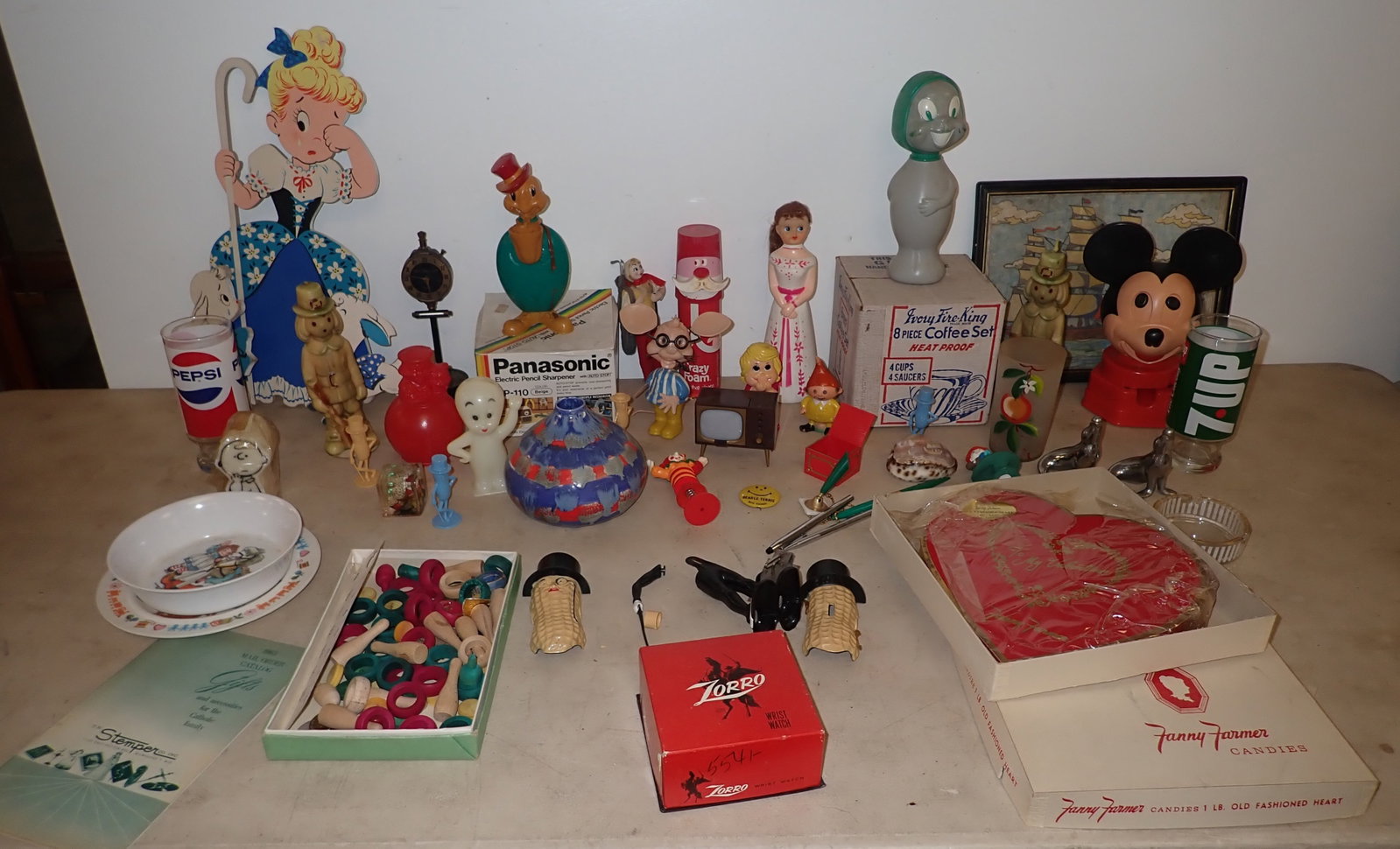 Mickey Mouse Gumball Machine, Little Bo Peep Wall Plaque & Misc: Fire King box has 2 cups and saucers in it. Zorro watch box is empty. NO in house shipping !