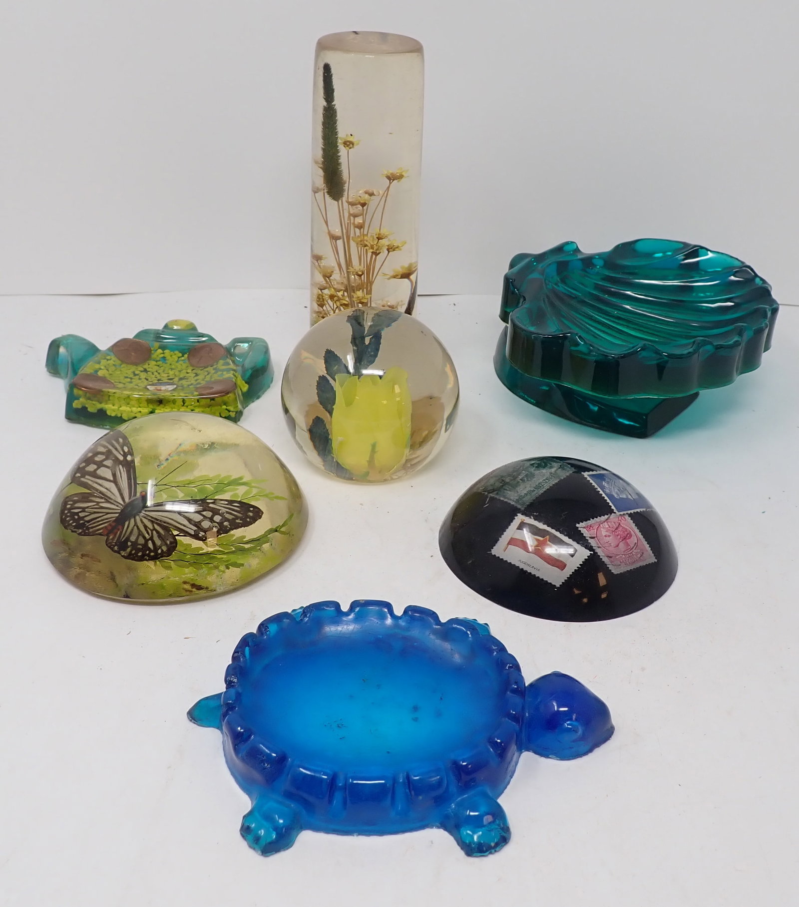 Lucite Paperweights , Tea Bag Holder, & Misc: Tallest is approx 2 1/8" in diameter and 6 1/4" tall. Shipping available