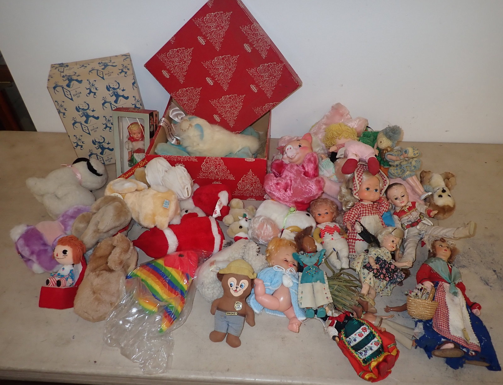 Stuffed Animals & Dolls (1 of 7)