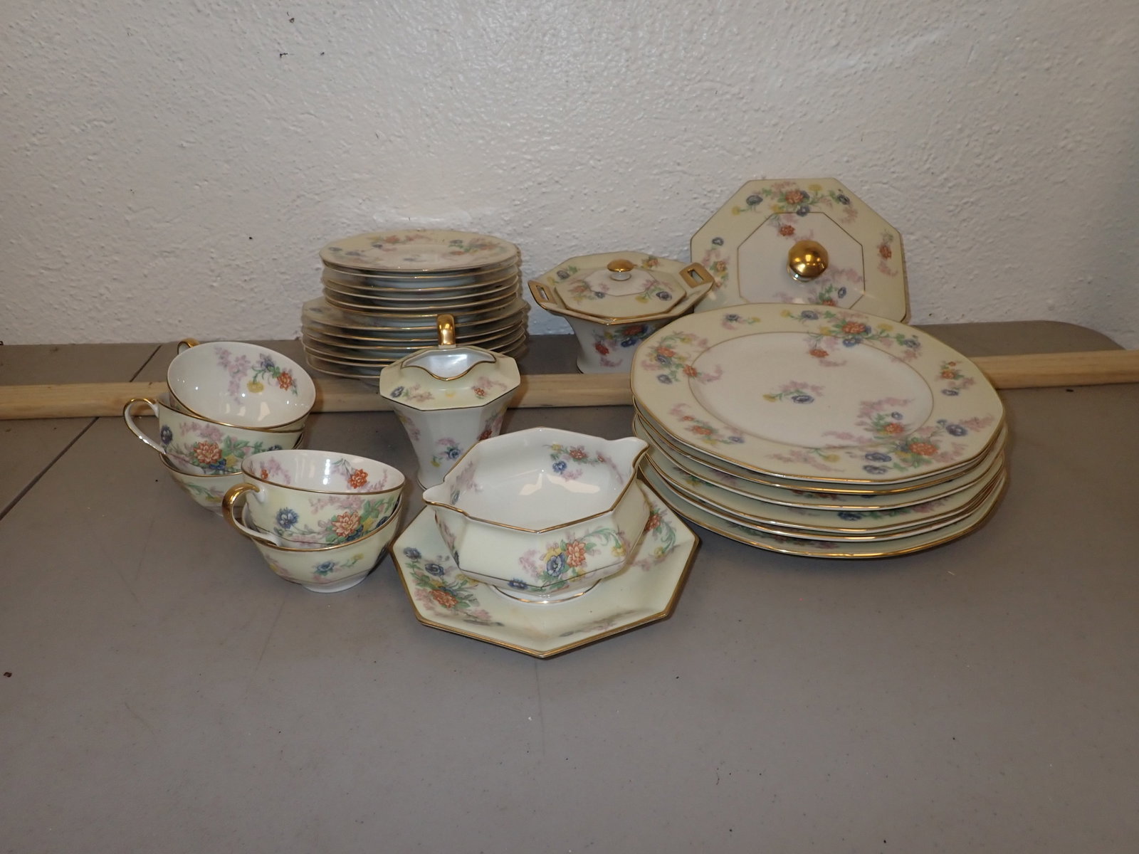 Theodore Haviland Limoges Dinnerware (1 of 3)