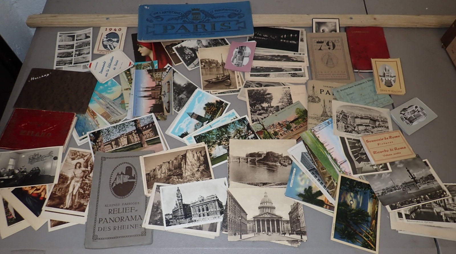 Postcards , Paris Guides & Maps , with Misc (1 of 9)