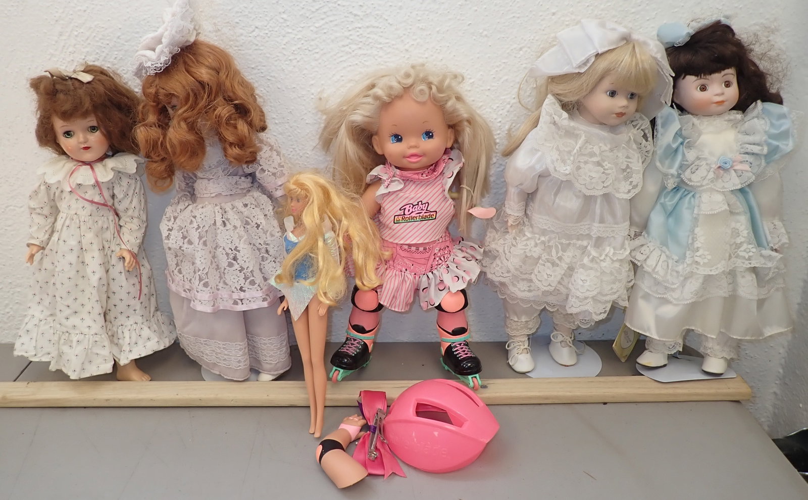 Mixed Lot of Dolls: Tallest is approx 16". Shipping available