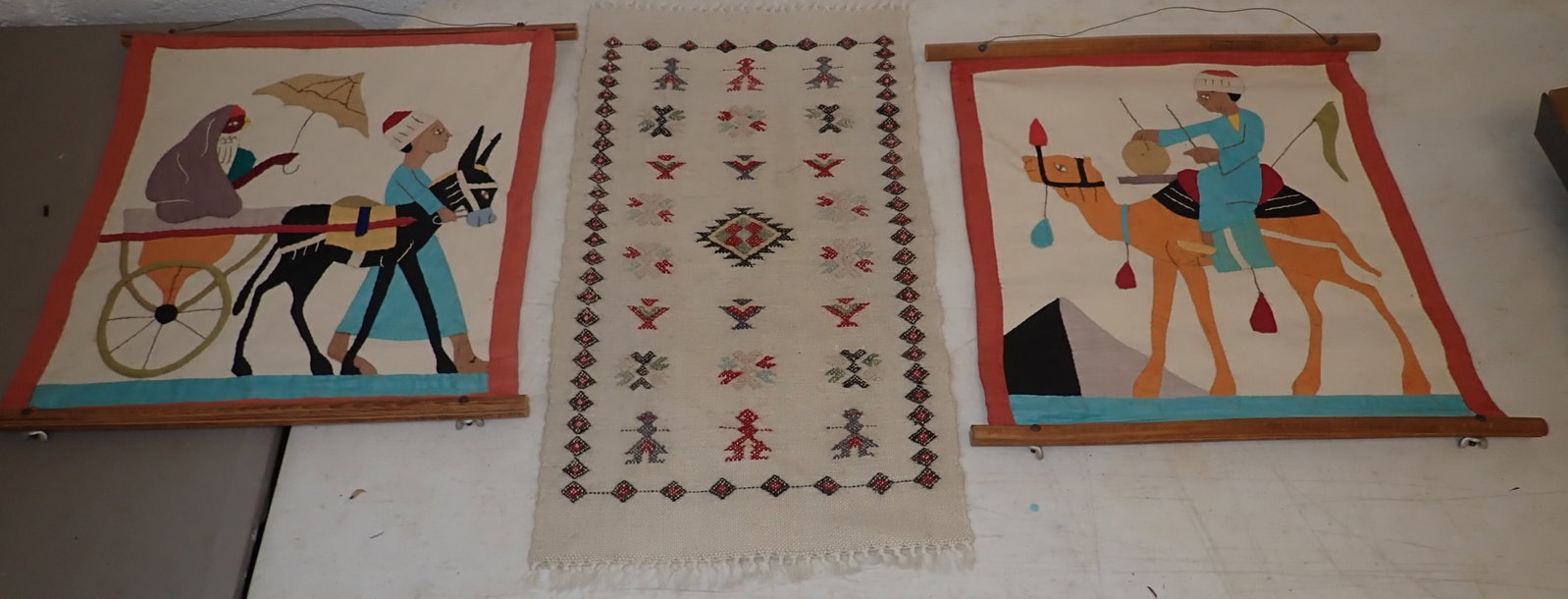 Egyptian Textile Art & Mat: Textile art is apprx 18" x 18 1/2". Shipping available
