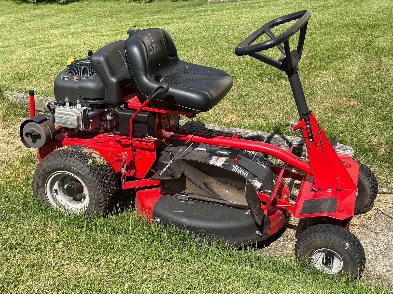 Snapper Riding Mower: No in house shipping ! Bring help to load !