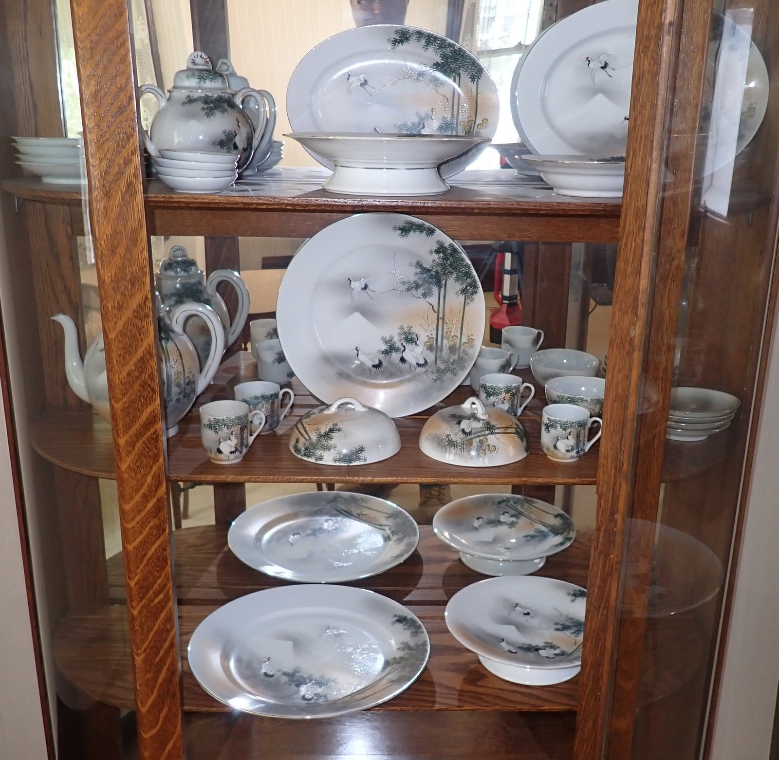 28pcs Japanese Kutani w/ Hand Painted Cranes: No in house shipping !