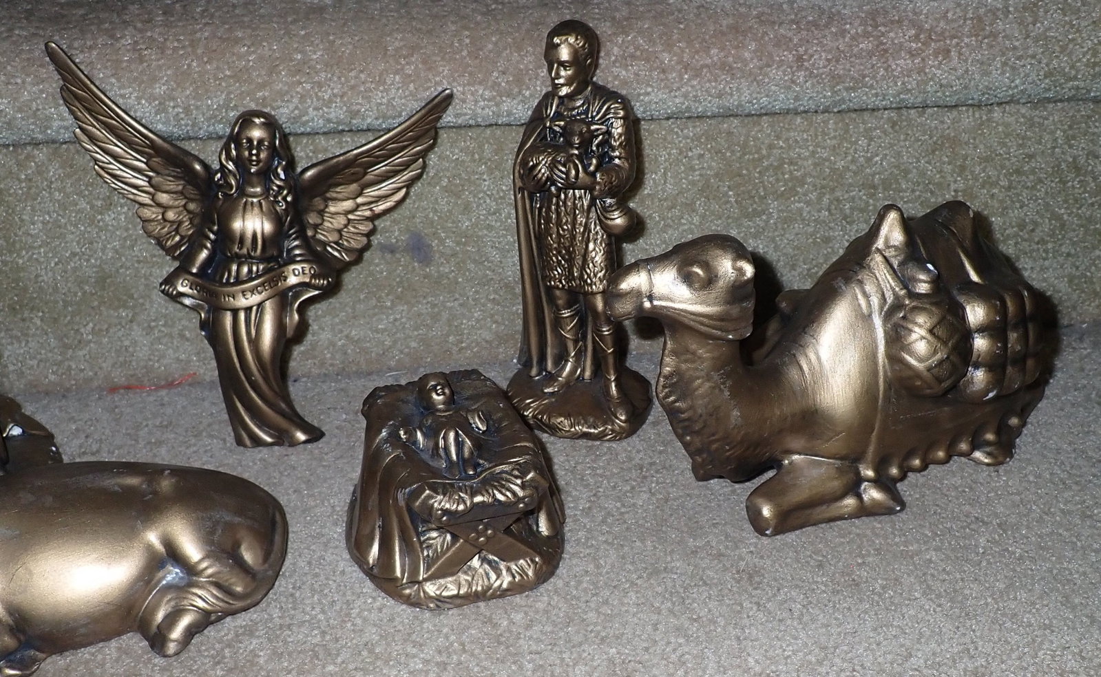 Ceramic Nativity Figures - 4