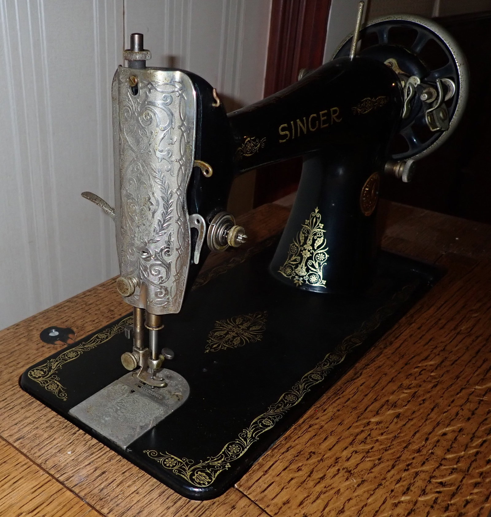 Singer Treadle Sewing Machine - 5