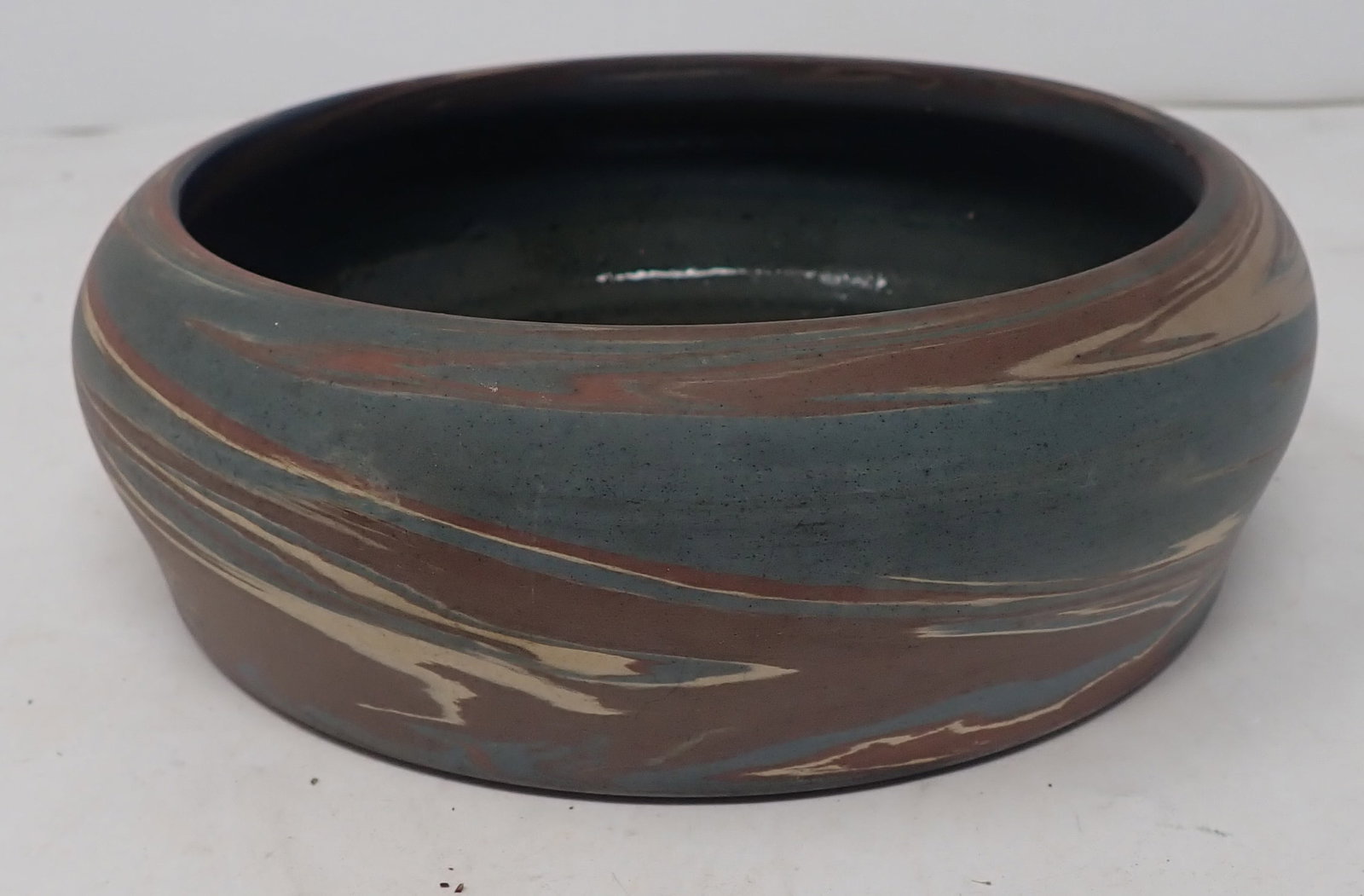 Niloak Mission Swirl Bowl: Apprx 6" in diameter and 2 1/4" tall. Shipping available