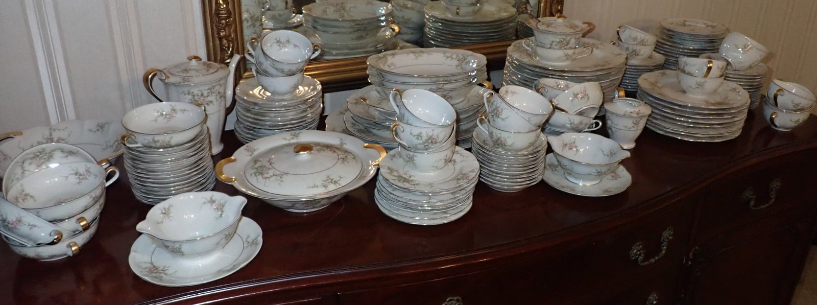 147pcs Theodore Haviland Rosalinde: Must be picked up and removed BEFORE 2pm. No in house shipping ! Sterling spoon that may be in photos is not included. Apprx 147 pcs.