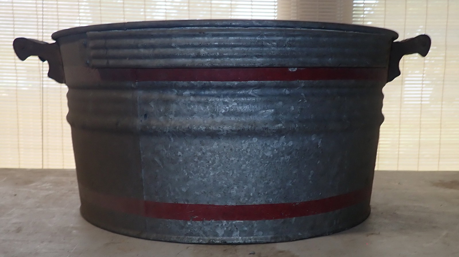 Galvanized Tub w/ Red Bands: Approx 20 1/4" in diameter and 10 1/4" tall. No in house shipping !