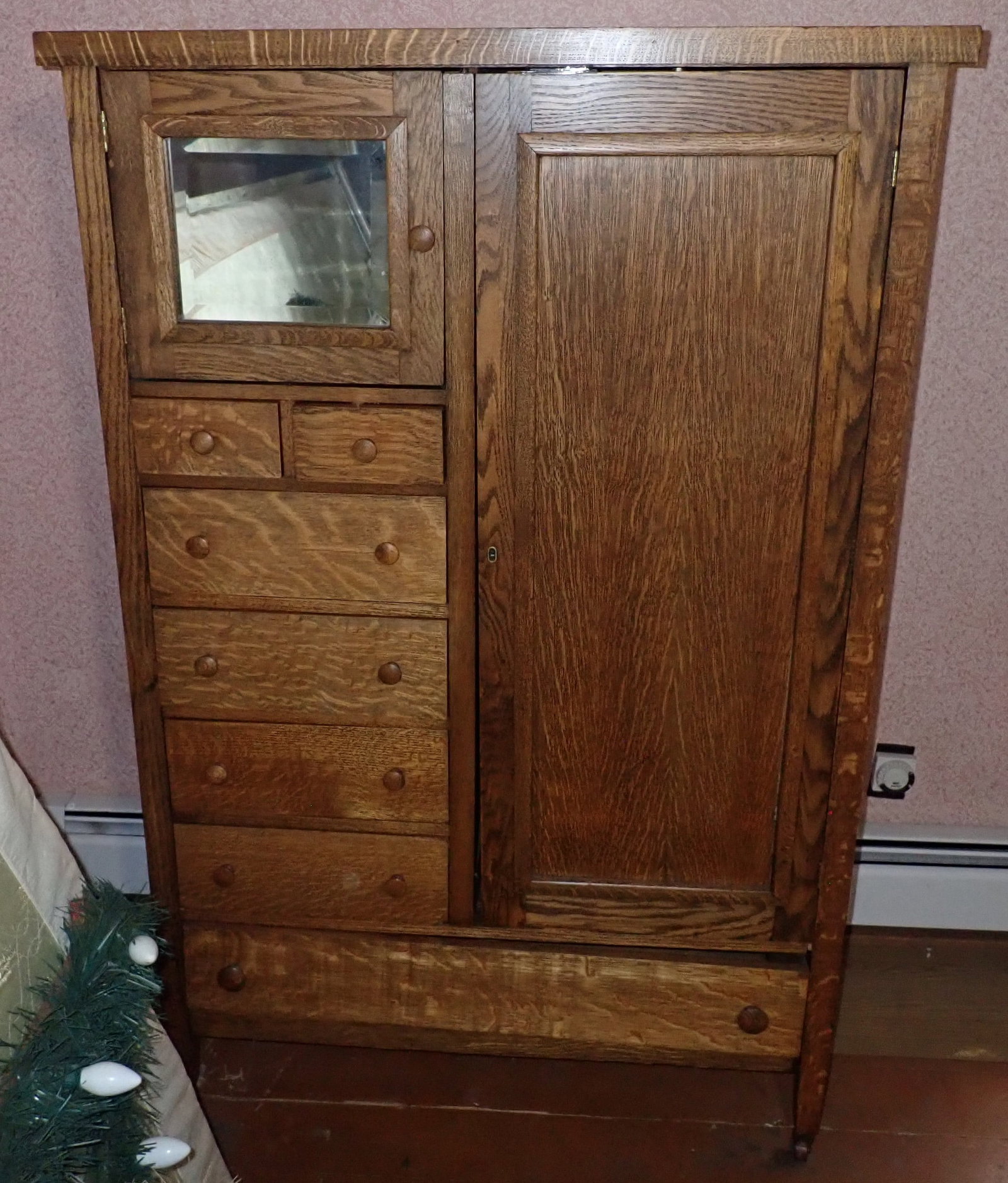 Oak Chifferobe: Approx 20" x 42" x 64" tall. NO in house shipping ! Bring proper help to remove from second floor !