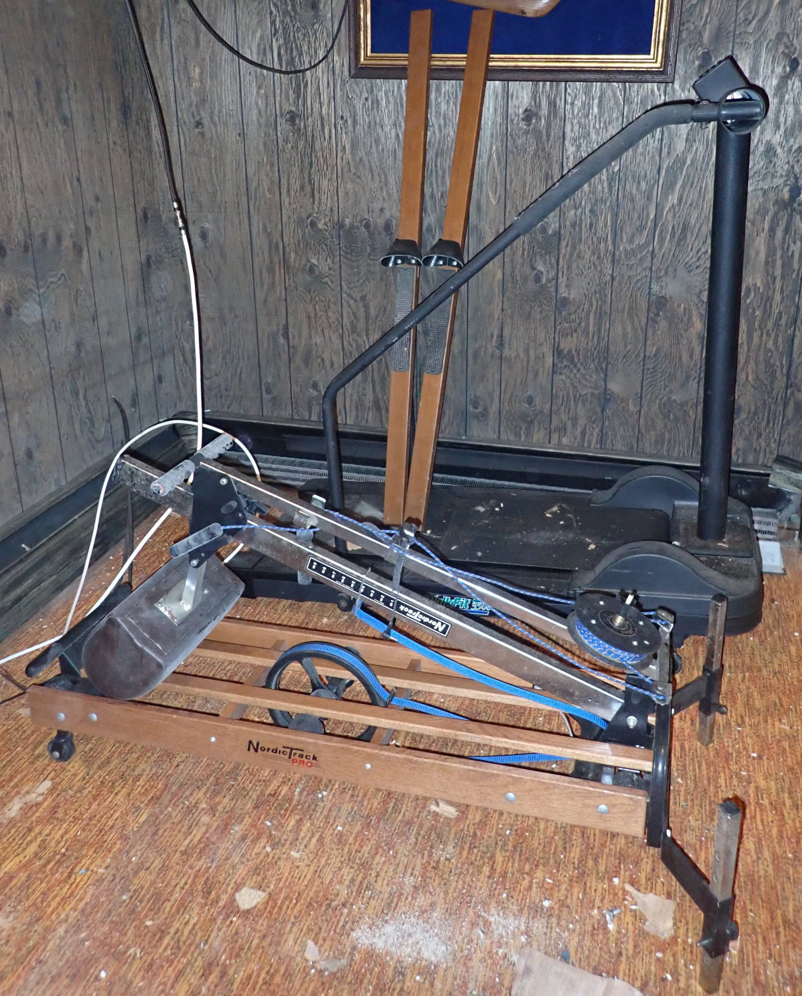 Nordic Track & Walk Fit Treadmill: No in house shipping ! Buyer to bring proper help to remove from basement !