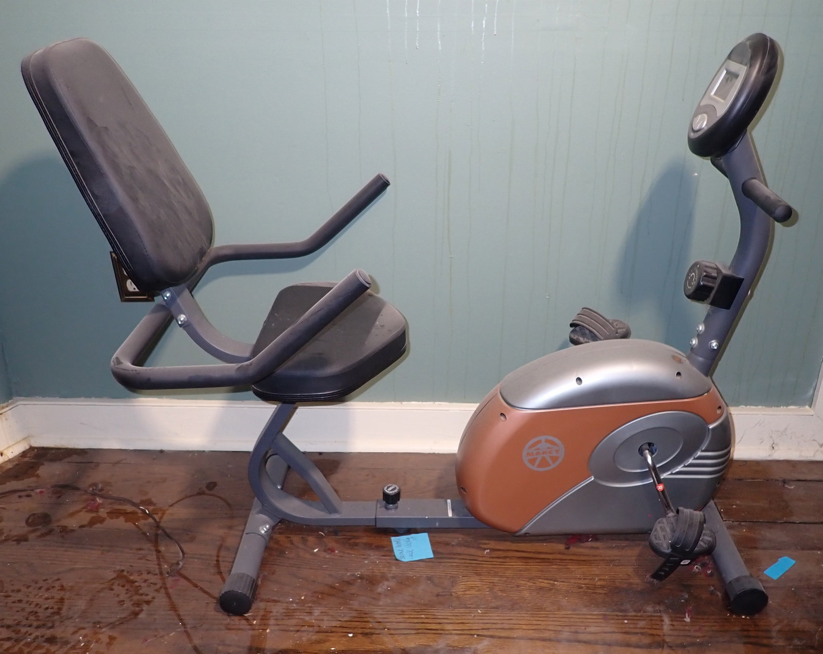 Marcy Exercise Bike: No in house shipping ! Bring proper help to remove !