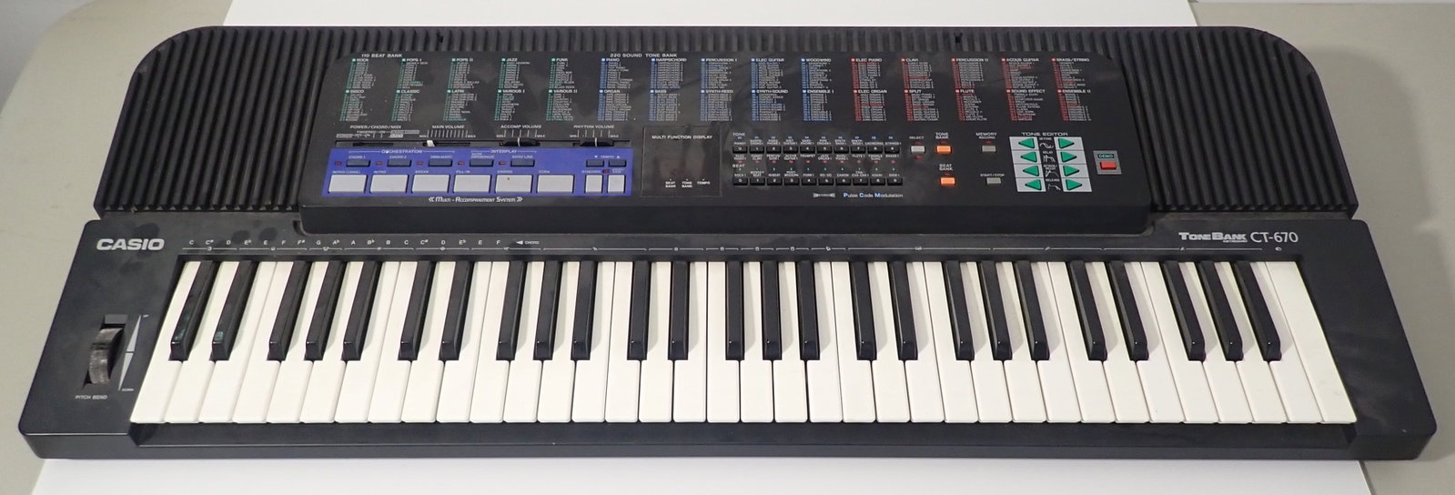 Casio Tonebank CT-670 Keyboard (1 of 4)