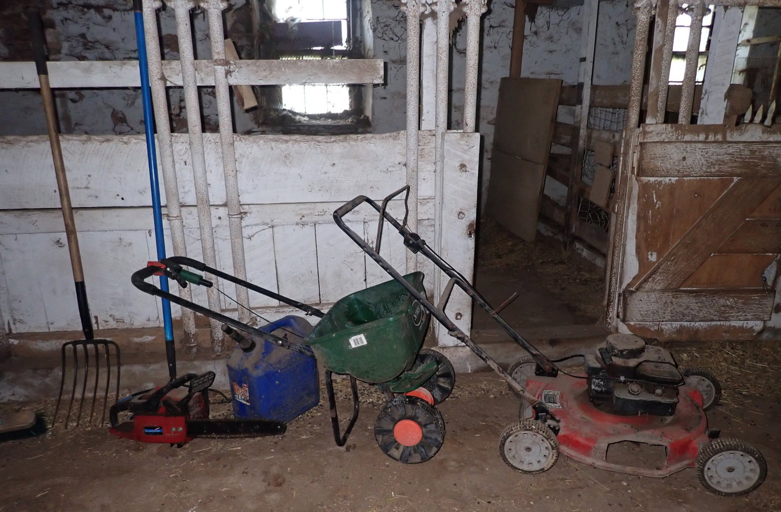 Push Mower, Chainsaw, Hay Fork, Broom, Rake, & Misc (1 of 6)