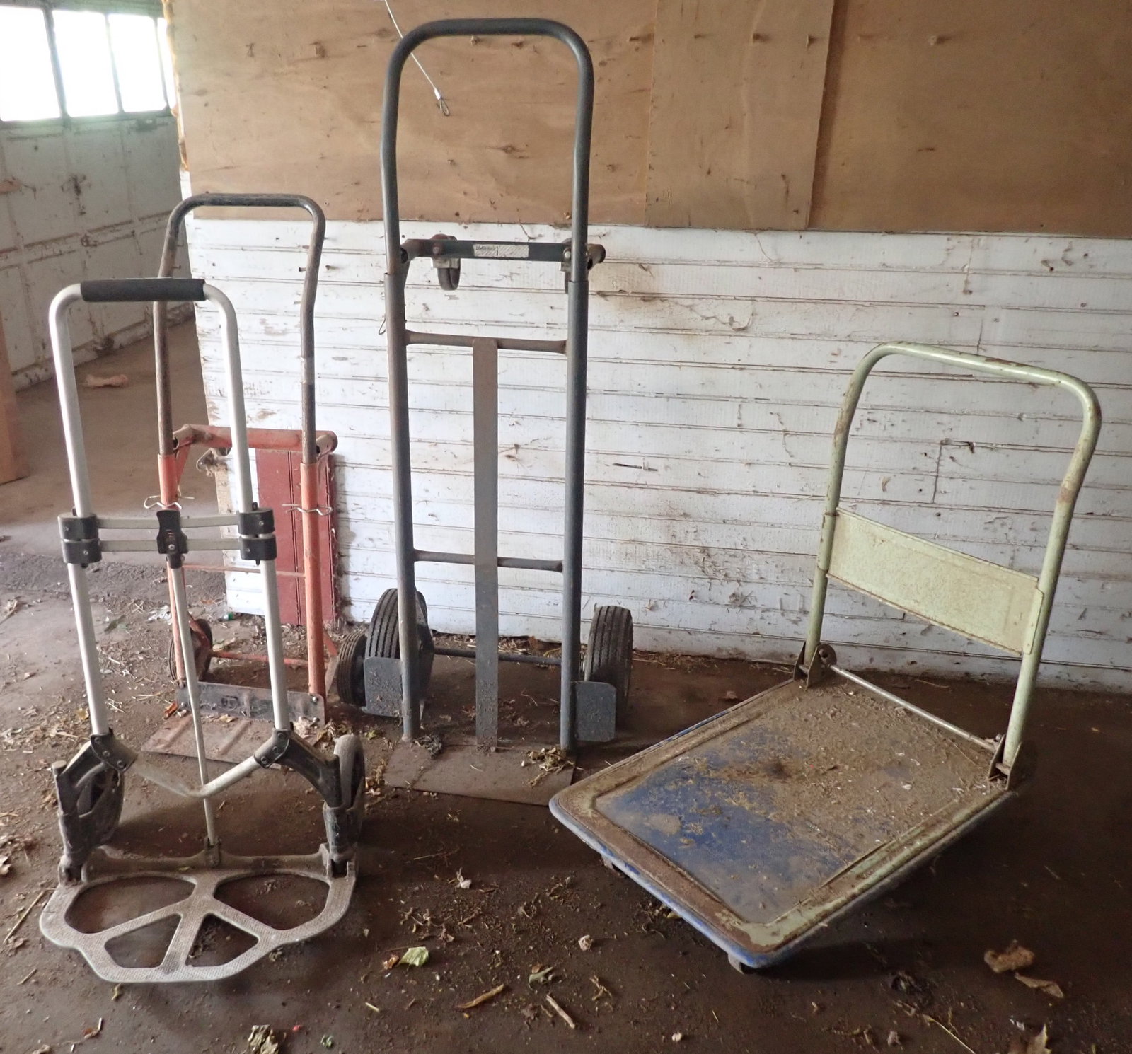 Hand Truck & Cart: NO in house shipping !