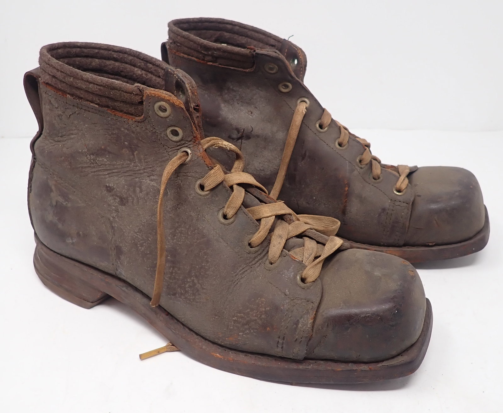 Antique / Vintage Work Boots (1 of 5)