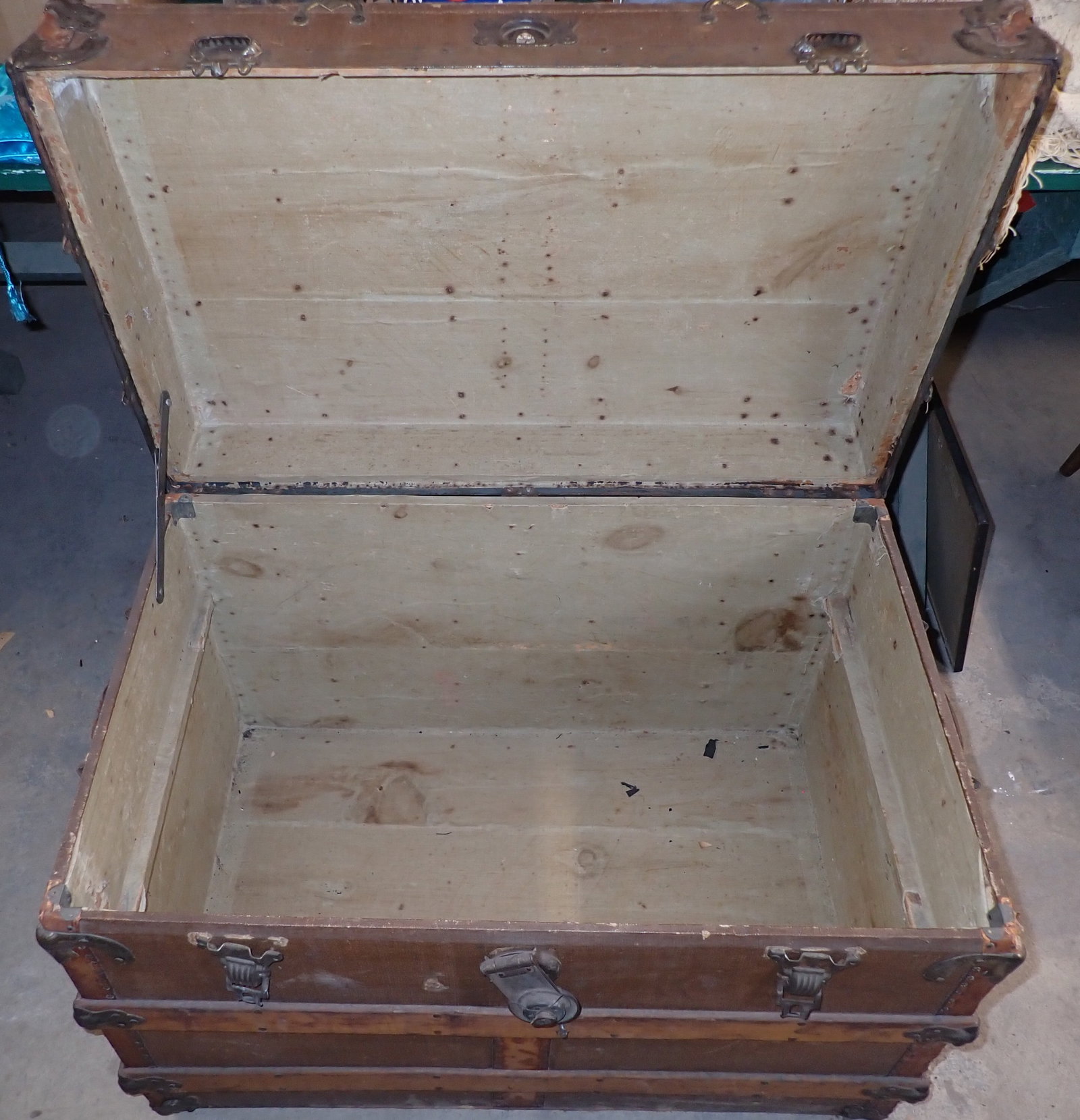 Flat Top Trunk - 6