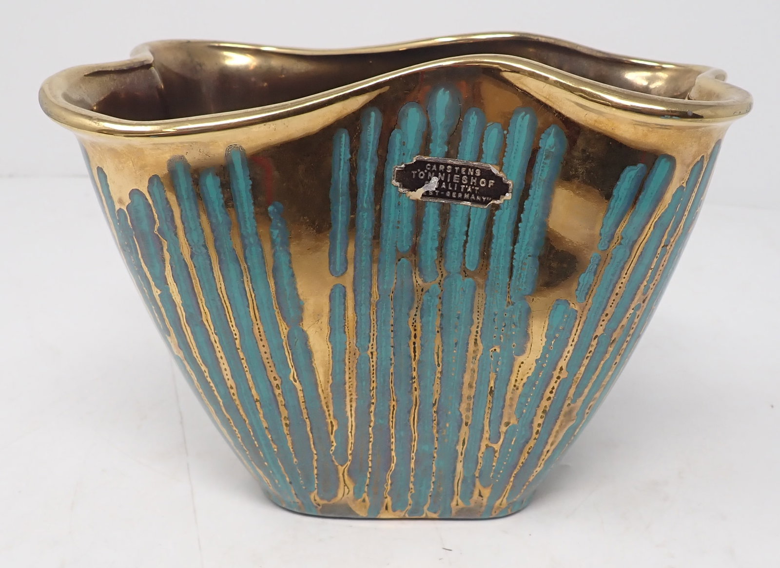 Carstens Pottery Planter: Approx 4 3/8" x 7" x 5 1/2" tall. Shipping available