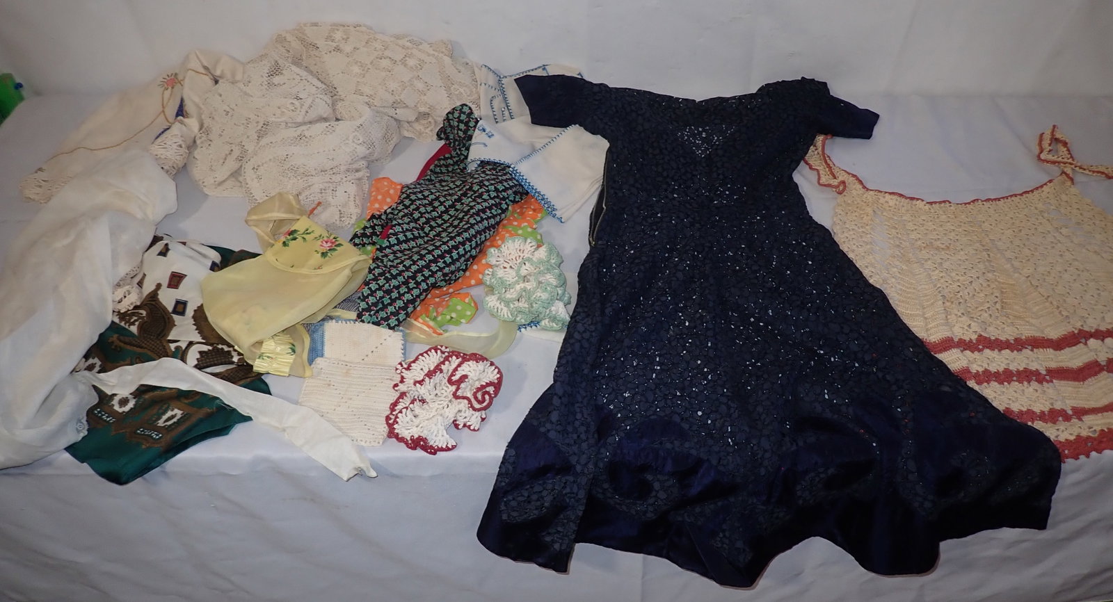 Aprons, Dresses, Table Cloth, Doilies, & Misc (1 of 8)