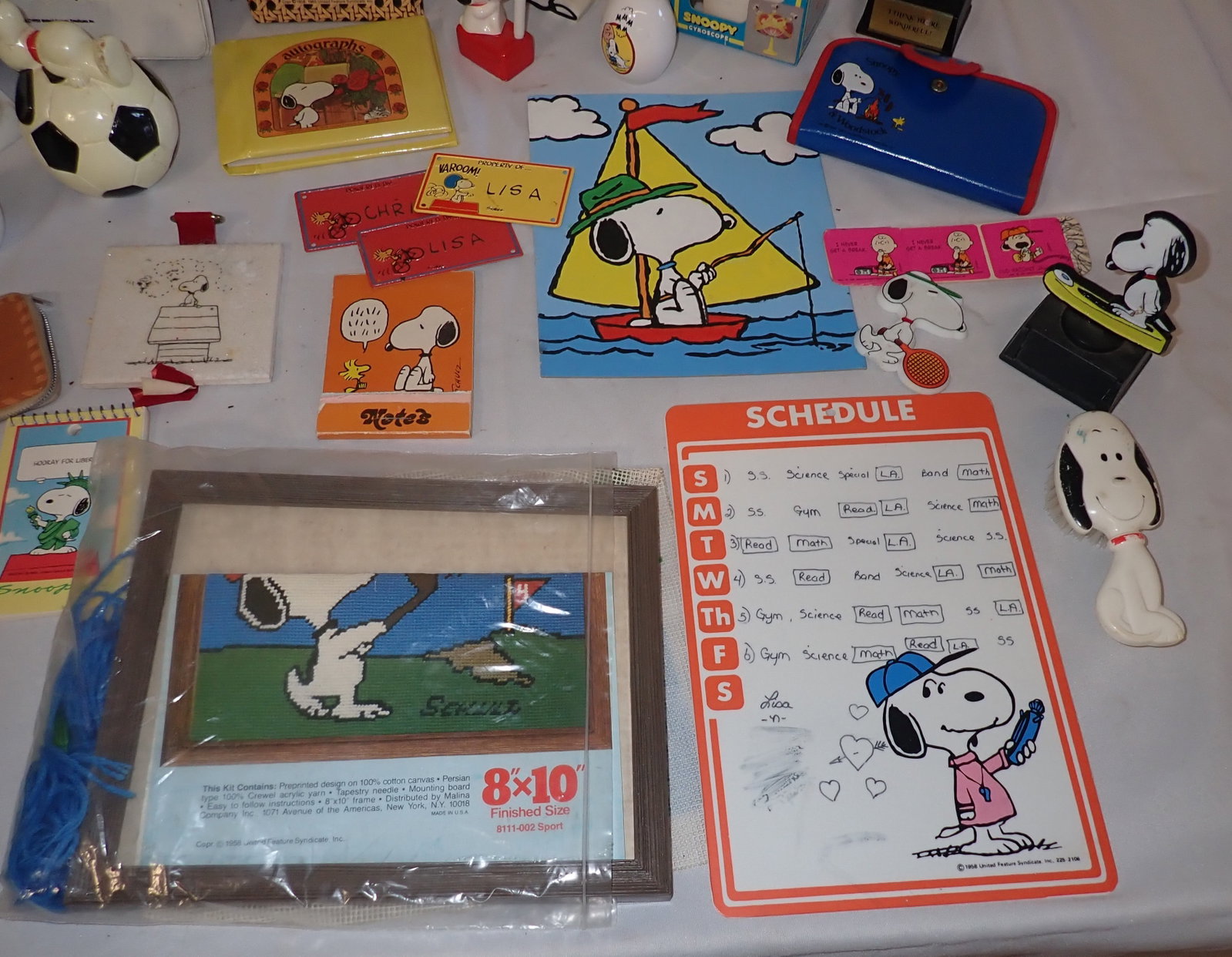 Snoopy / Peanuts Memorabilia - 4