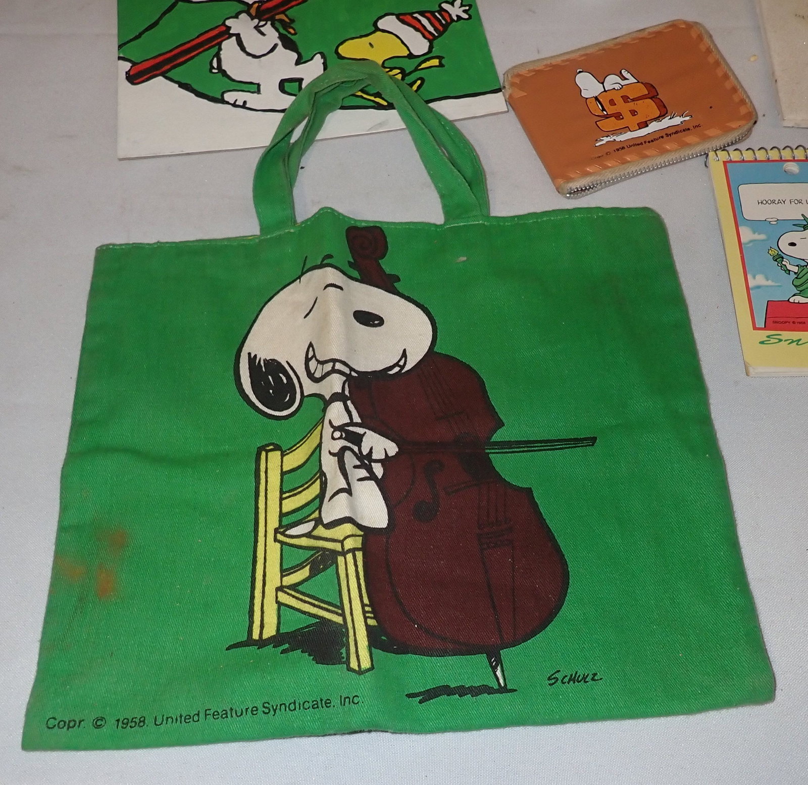 Snoopy / Peanuts Memorabilia - 7