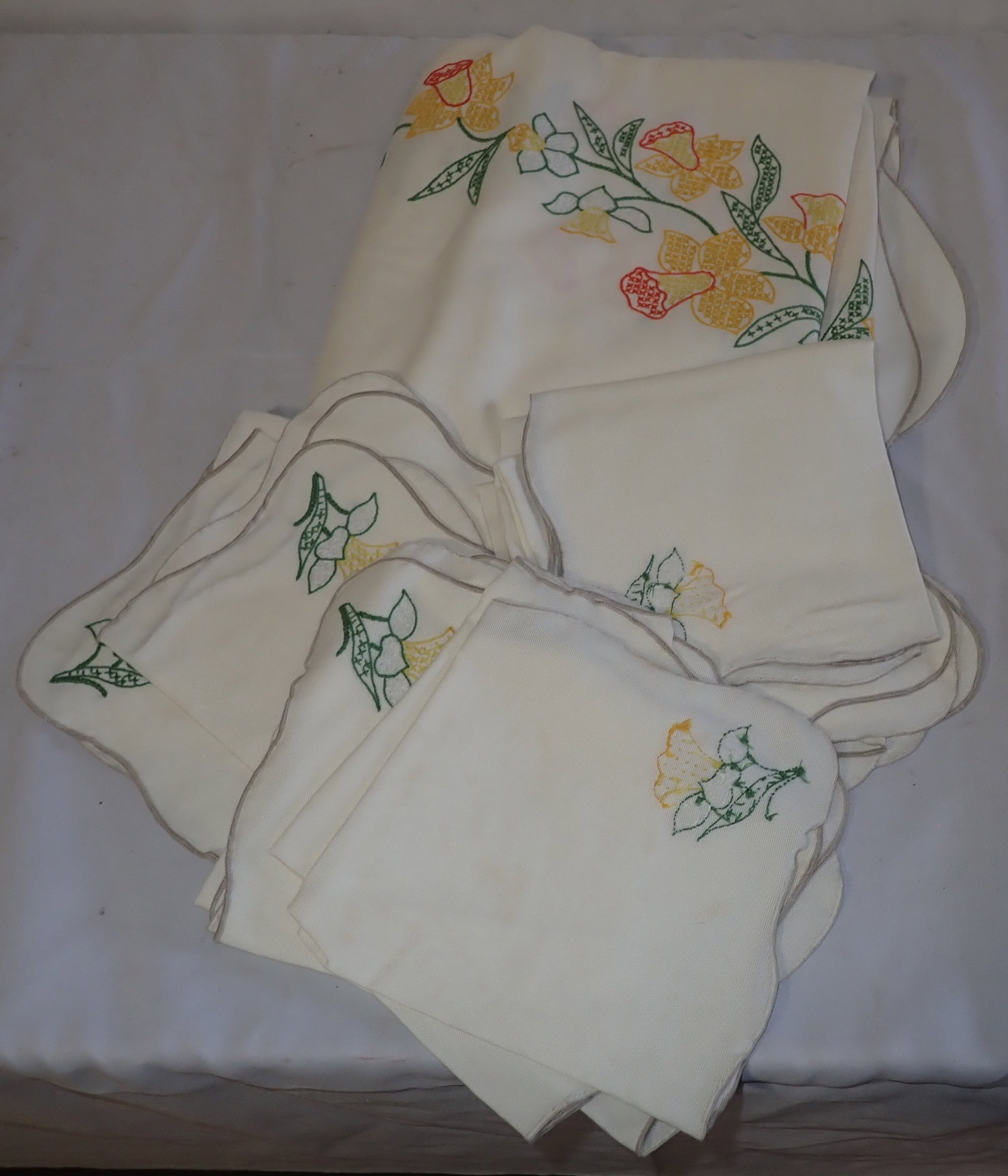 Embroidered Table Cloth & Napkins (1 of 3)