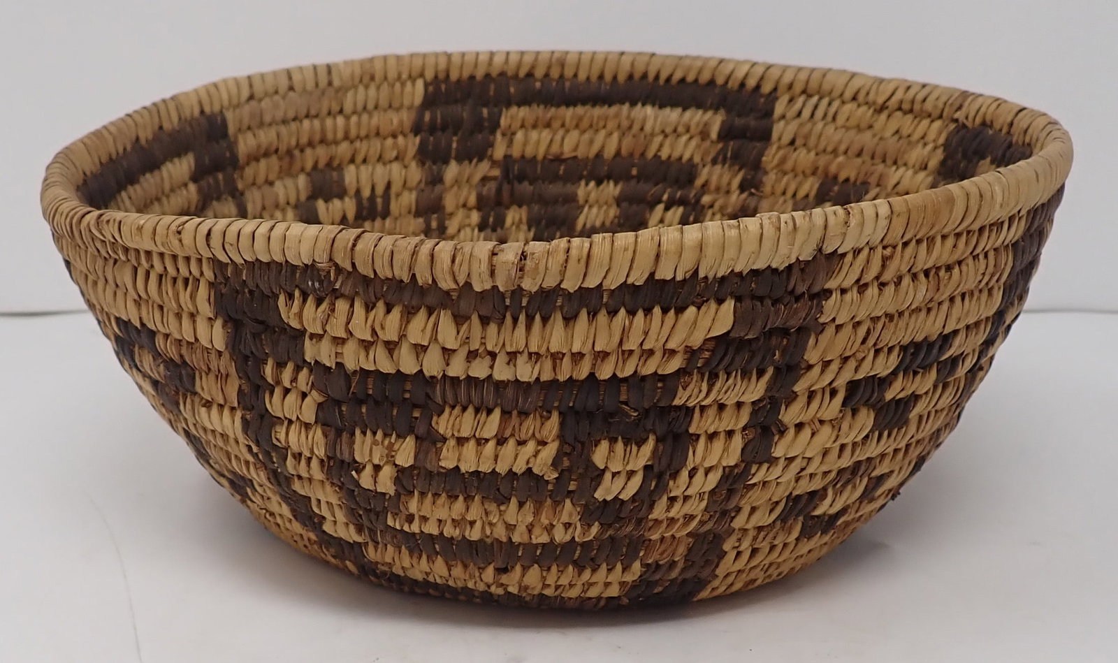 Native American Basket (1 of 4)