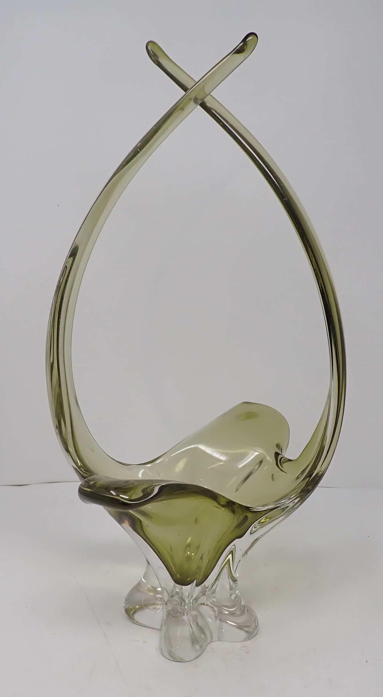 Chalet MCM Art Glass Basket (1 of 3)