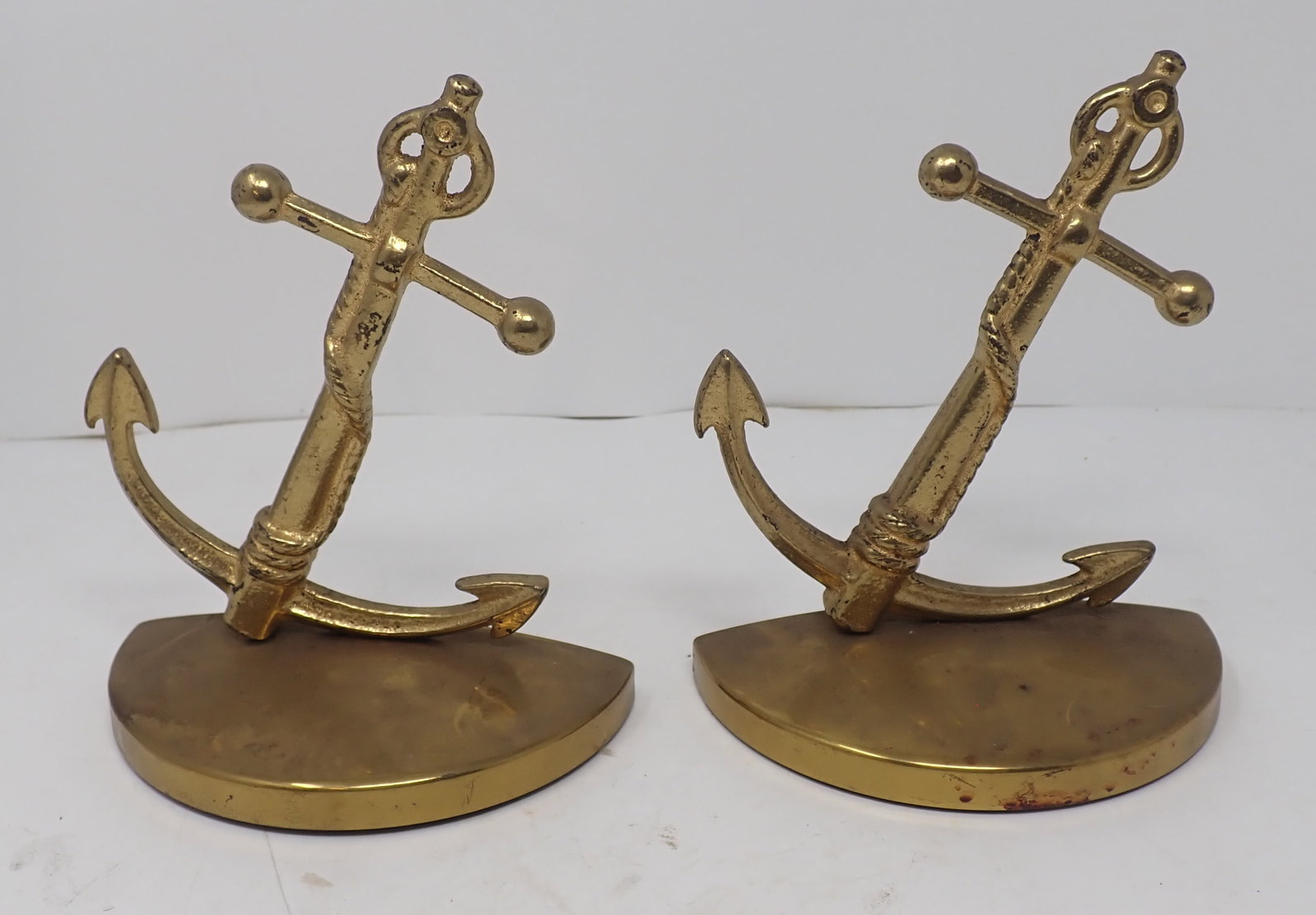 Brass Ship Anchor Bookends: Approx 5 1/8" x 6 1/4" tall. Shipping available