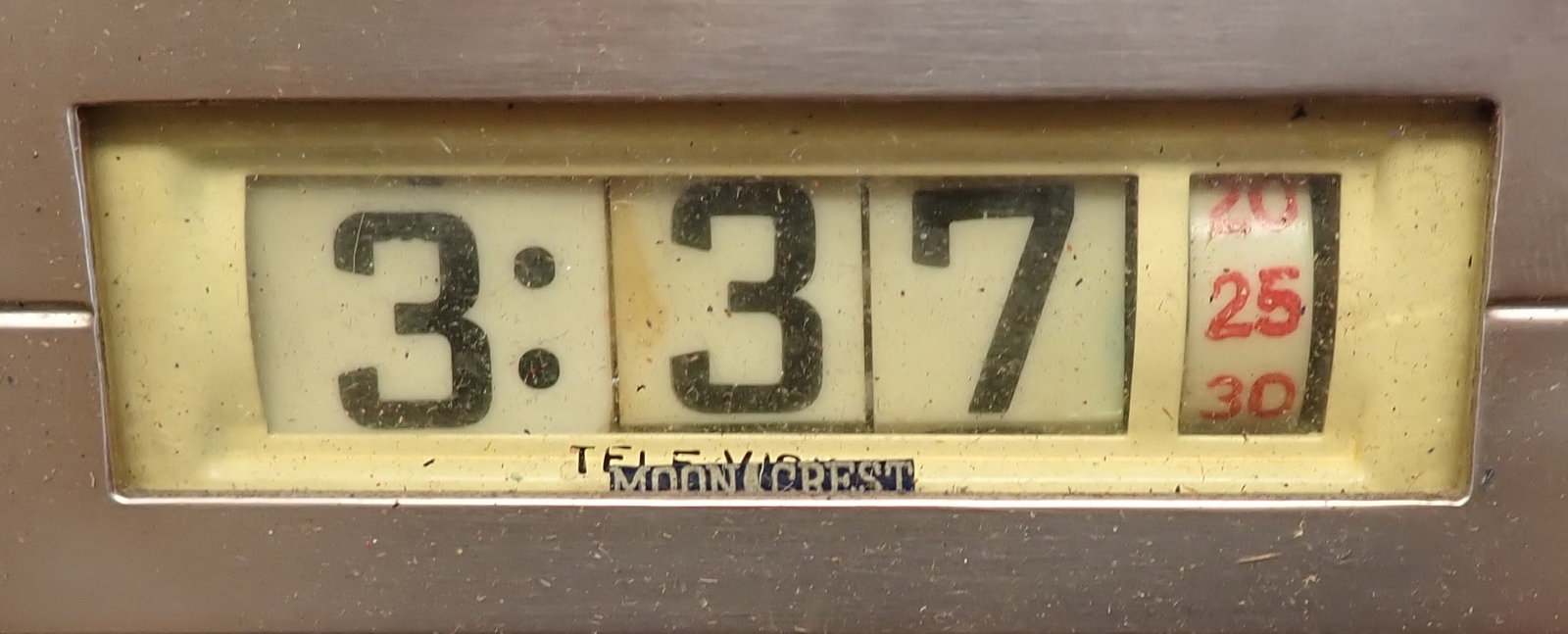 Moon Crest Clock - 3