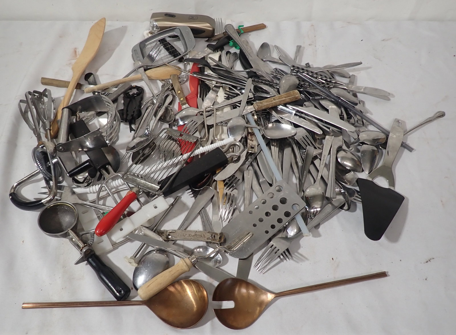 Flatware / Misc Kitchenware: NO in house shipping !