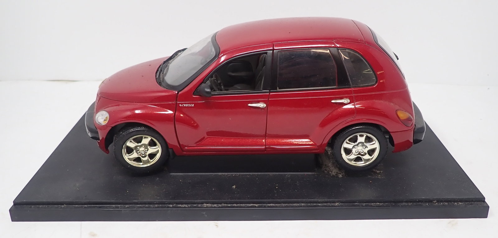 Diecast PT Cruiser: Approx 9" long. Shipping available