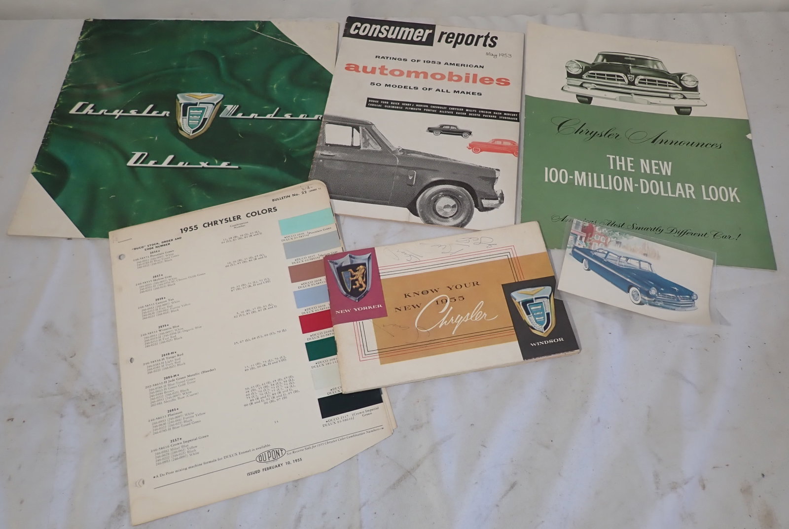 Chrysler Brochures , Manual , & Postcard (1 of 5)