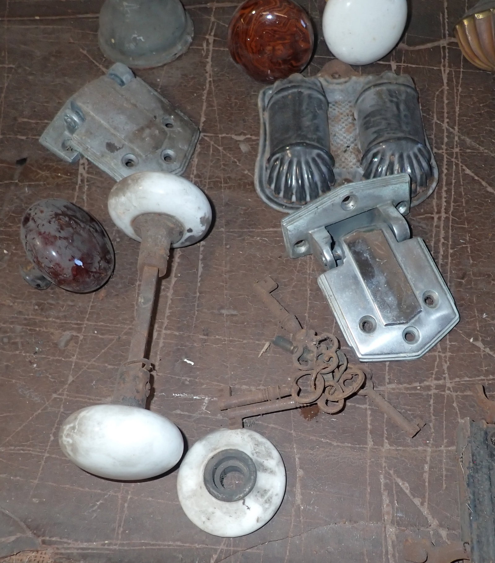 Cooler, Boot Scraper, Door Knobs, Hardware, & Misc - 3