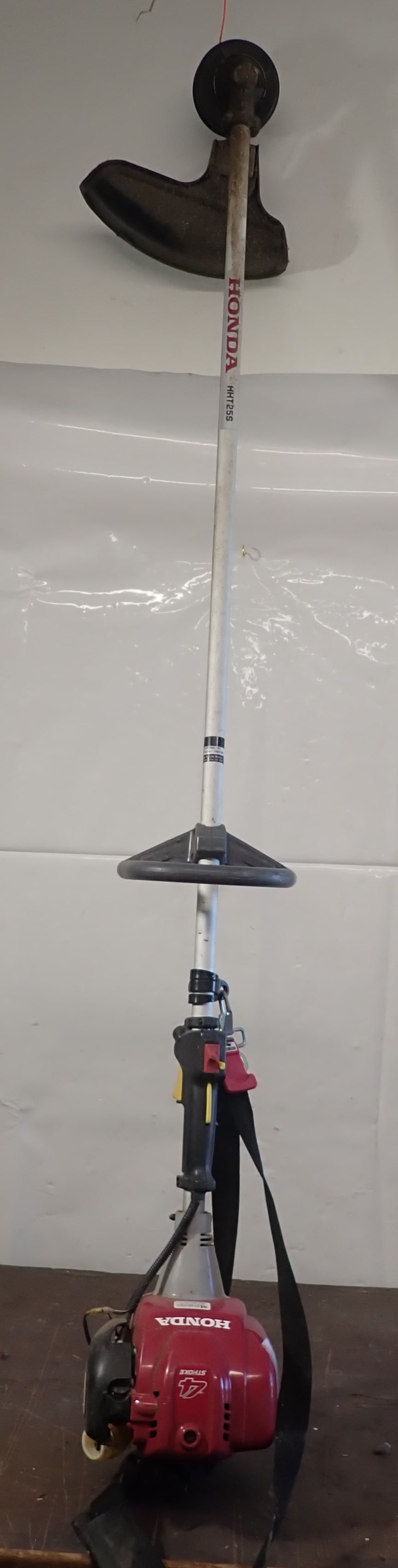 Honda HHT25S String Trimmer for Parts (1 of 4)