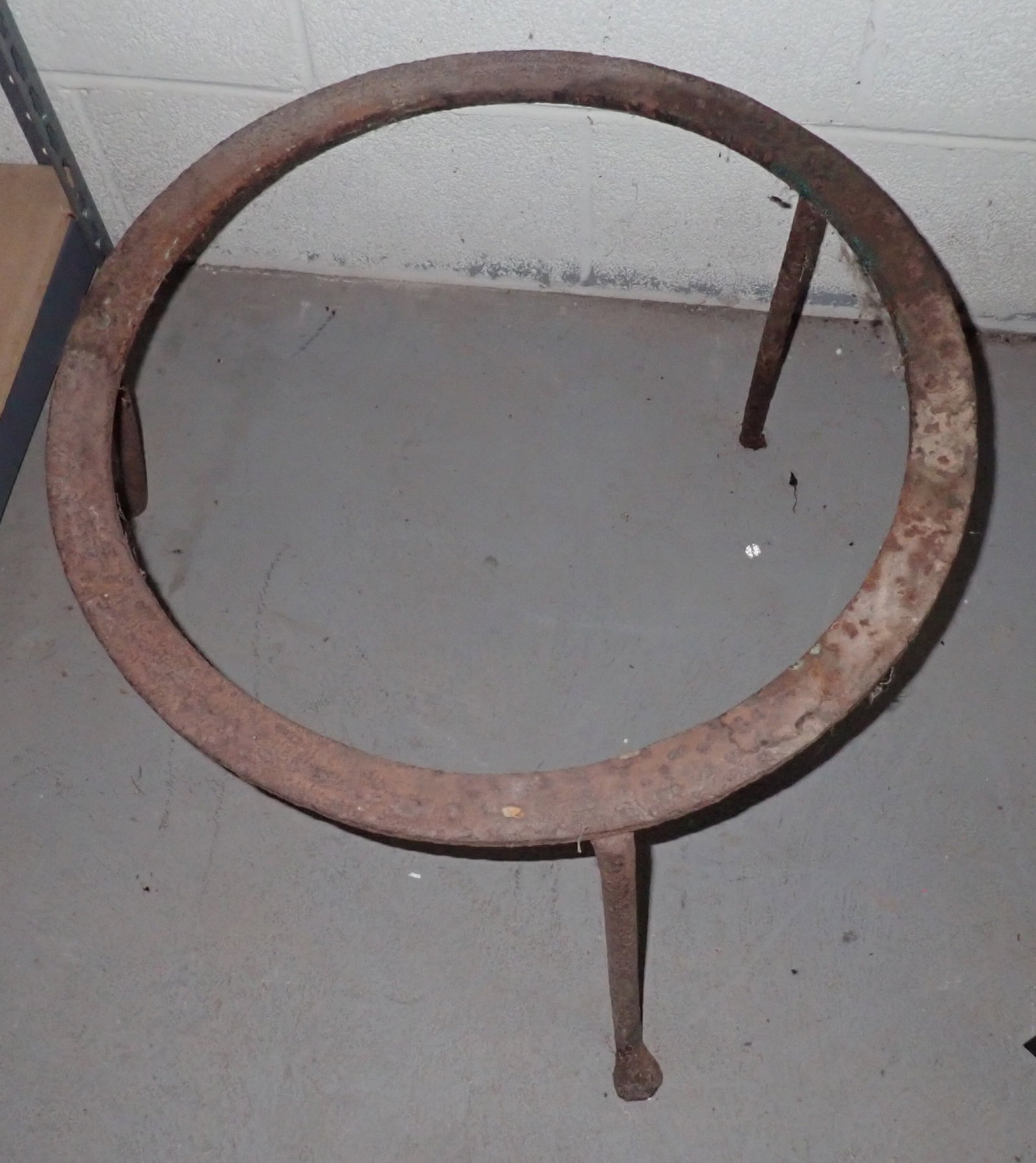 3 Footed Cauldron Stand - 2