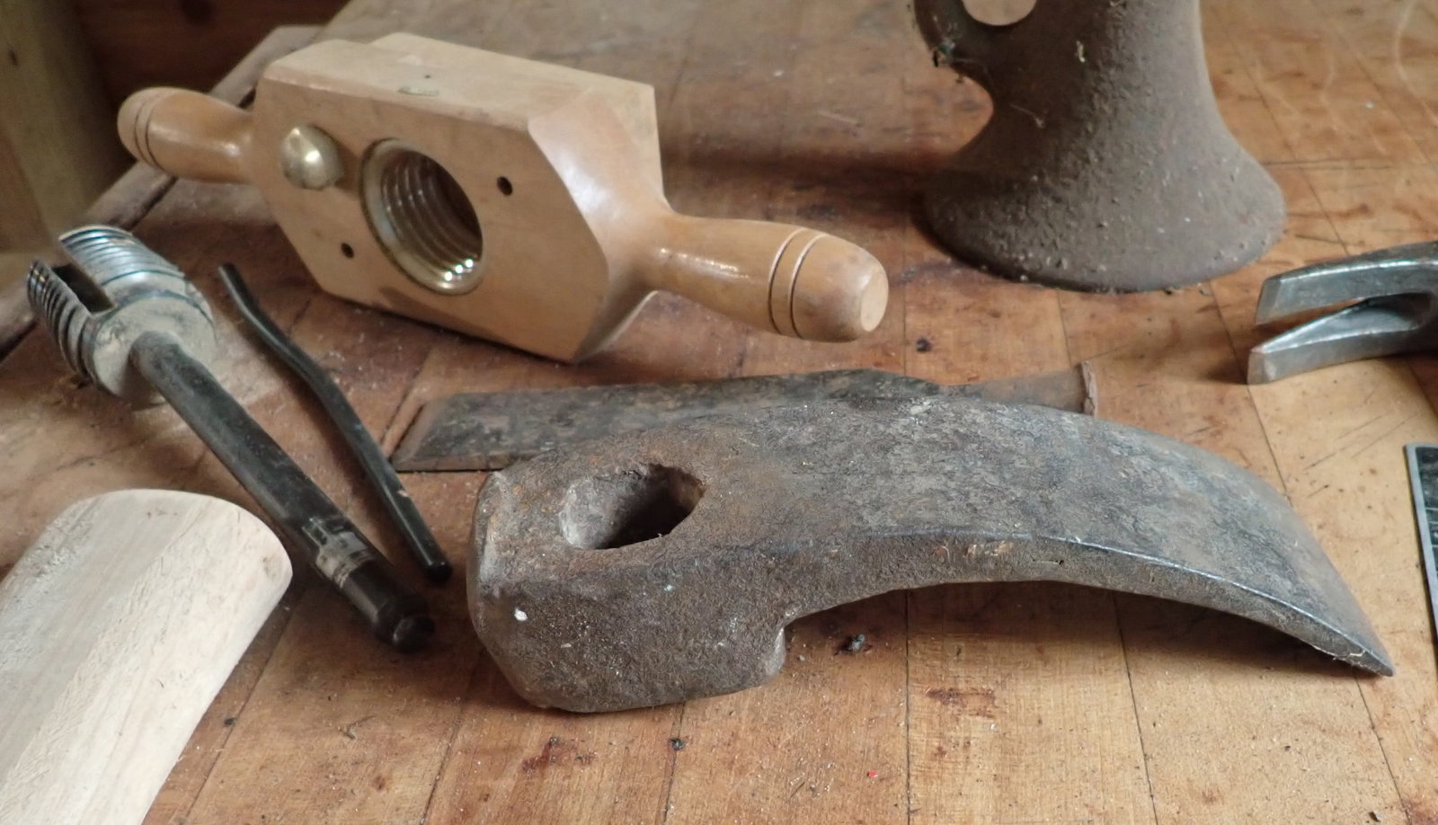 Hammers , Chisels , Jack , Misc Tools - 5