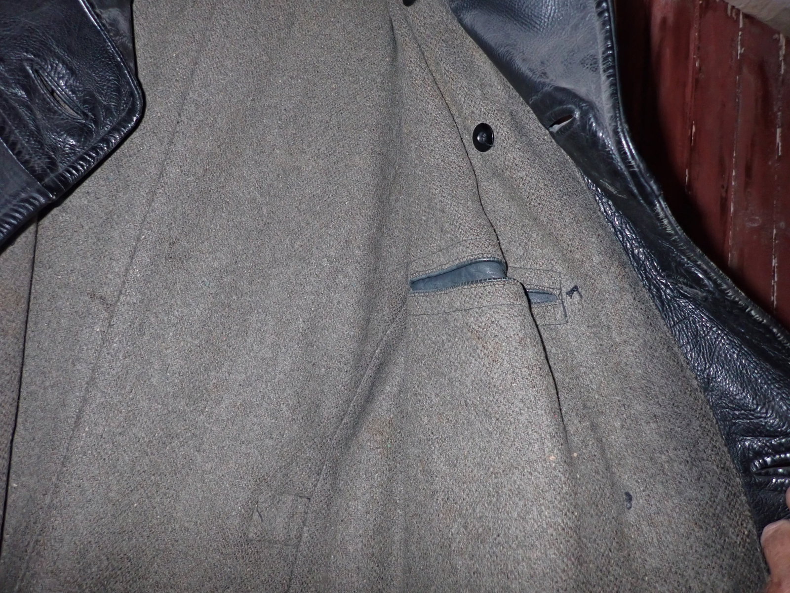 Old Leather Bomber Jacket - 3