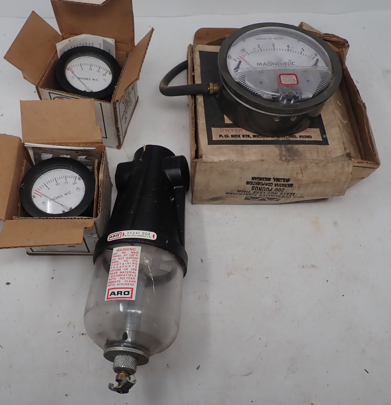 Dwyer Magnehelic Pressure Gages , Minihelic, & Aro Seperator: Shipping available