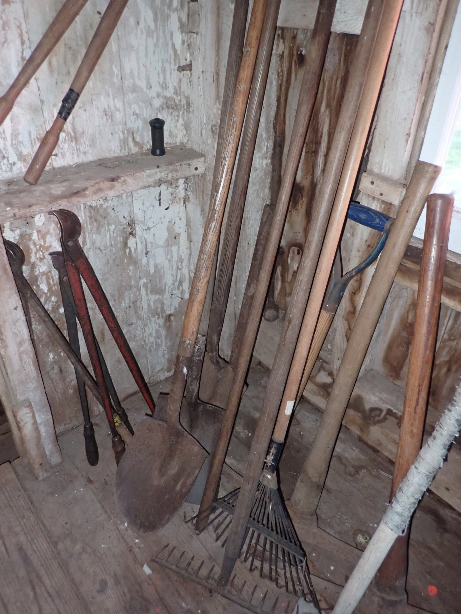 Garden Tools, Hand Tools, Chains, Misc - 6