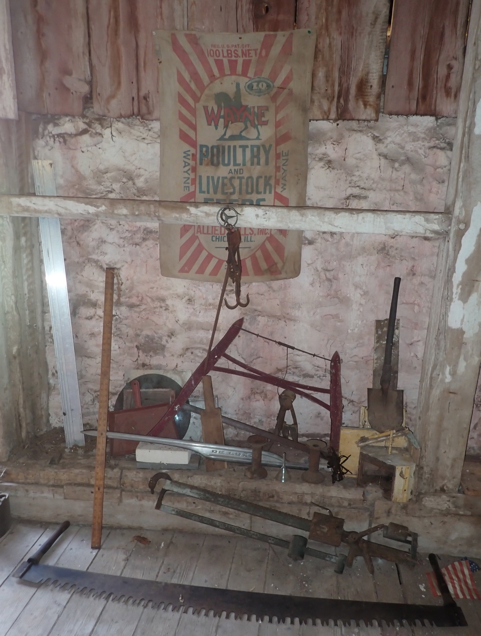 2 Man Saw, Lufkin Yardstick, Scales, Feed Bag & Misc: No in house shipping !
